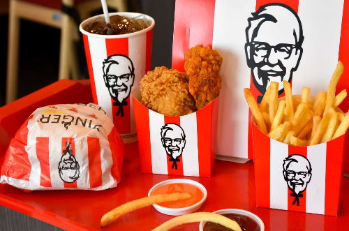 История KFC: как полковник из Кентукки курицу продавал